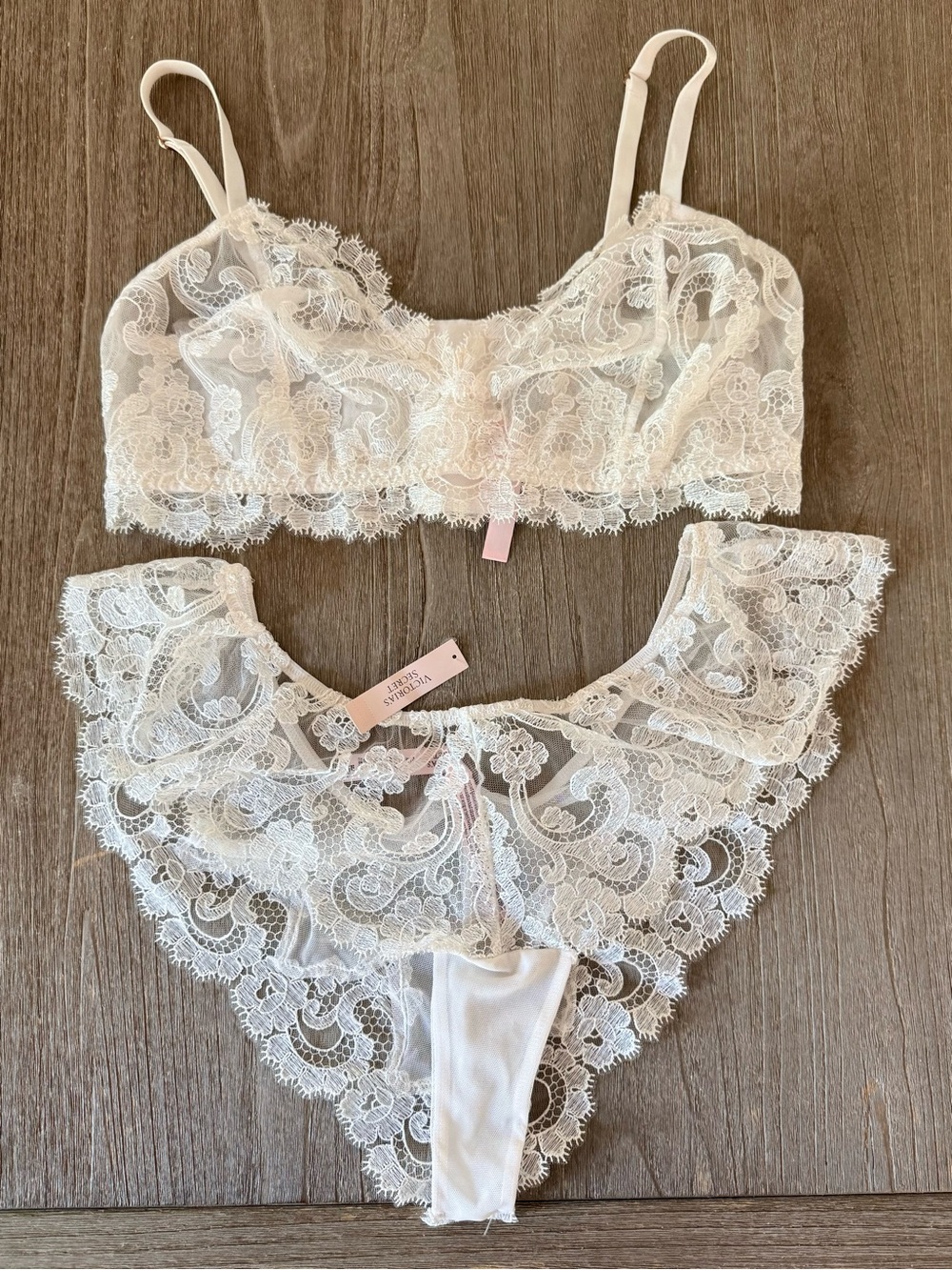 Victoria's Secret Dream Angel Bra and Panty Set NWT Lace Cheeky M DD